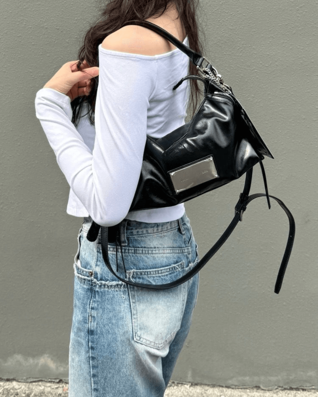 MATIN KIM Side Zipper Two Way Bag In Black 机车包小号