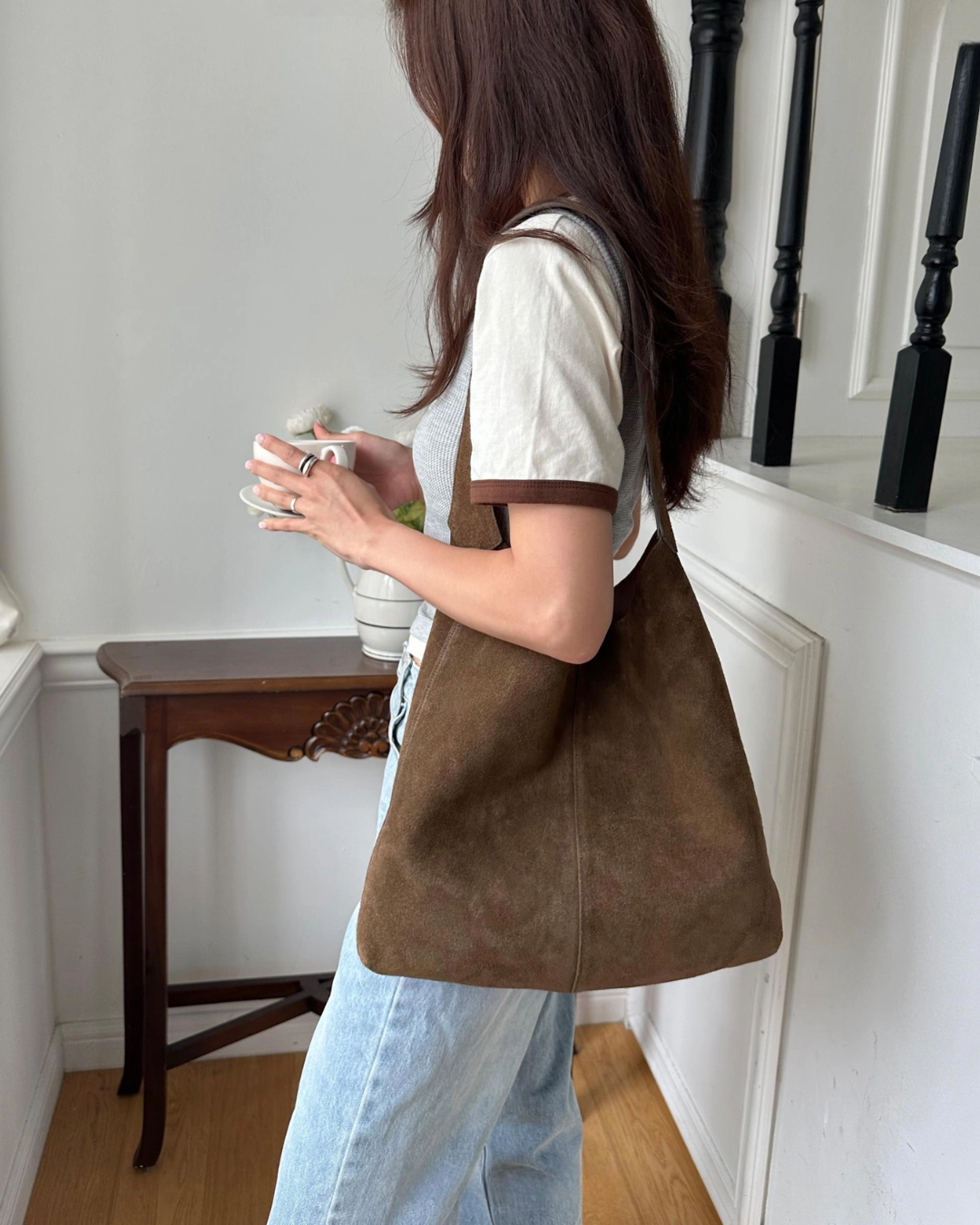 BUCKS AND LEATHER Moon Shopper
