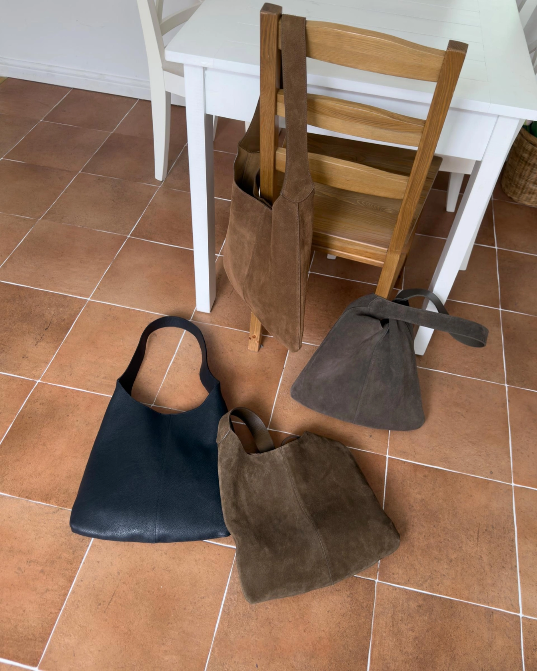 BUCKS AND LEATHER Moon Shopper