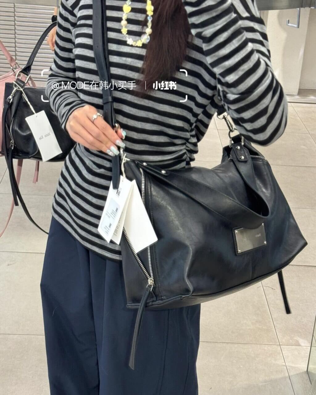 MATIN KIM Side Zipper Shoulder Bag - Black 机车包大号 (Ship End of July)