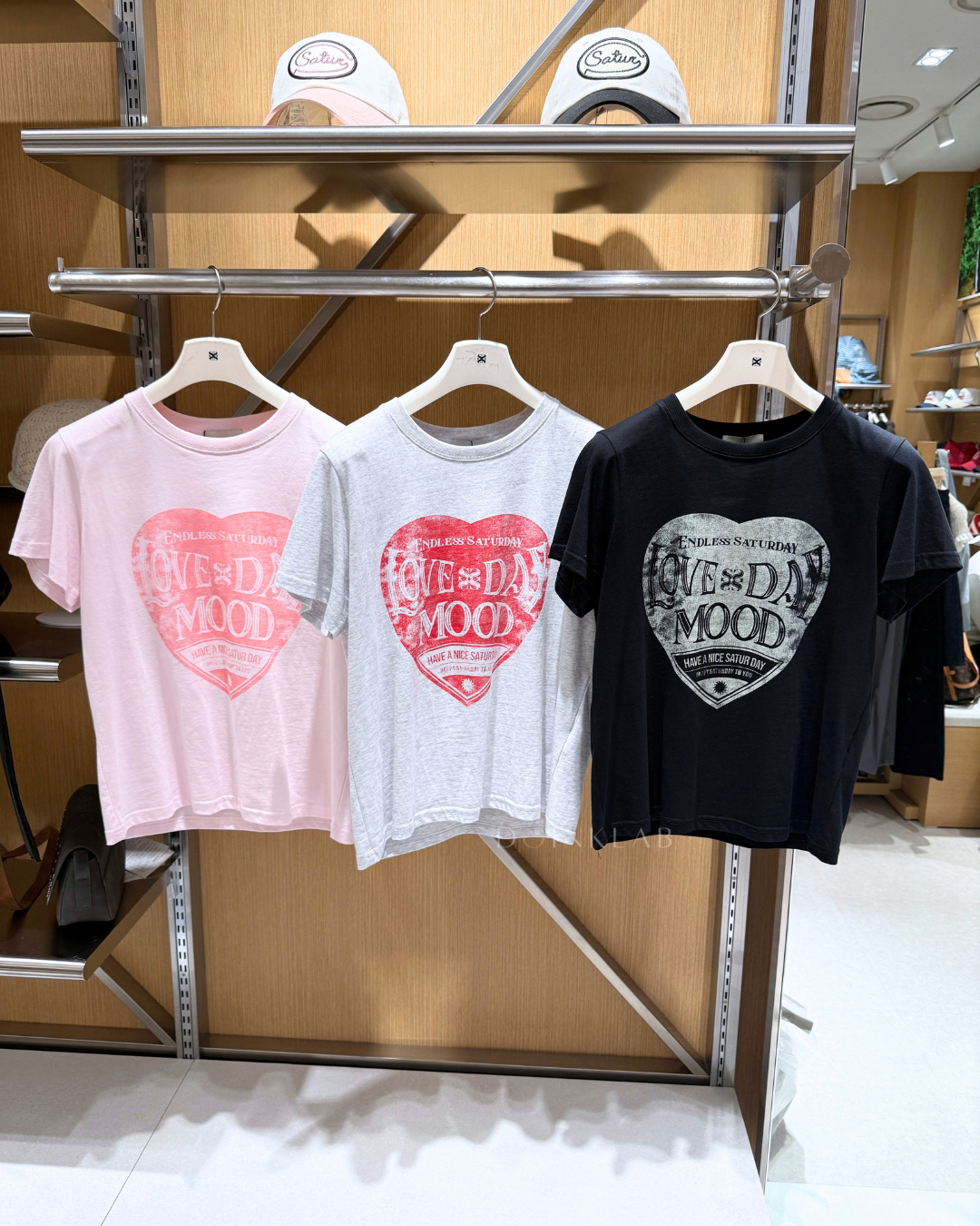 SATUR 002 (W) Saturday Retro Mood Graphic T-Shirt