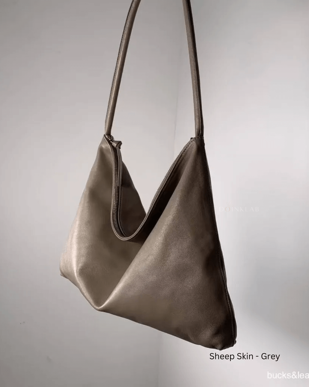 Bucks and Leather Momo M 拉链慵懒垂坠款 - 中号 M 008