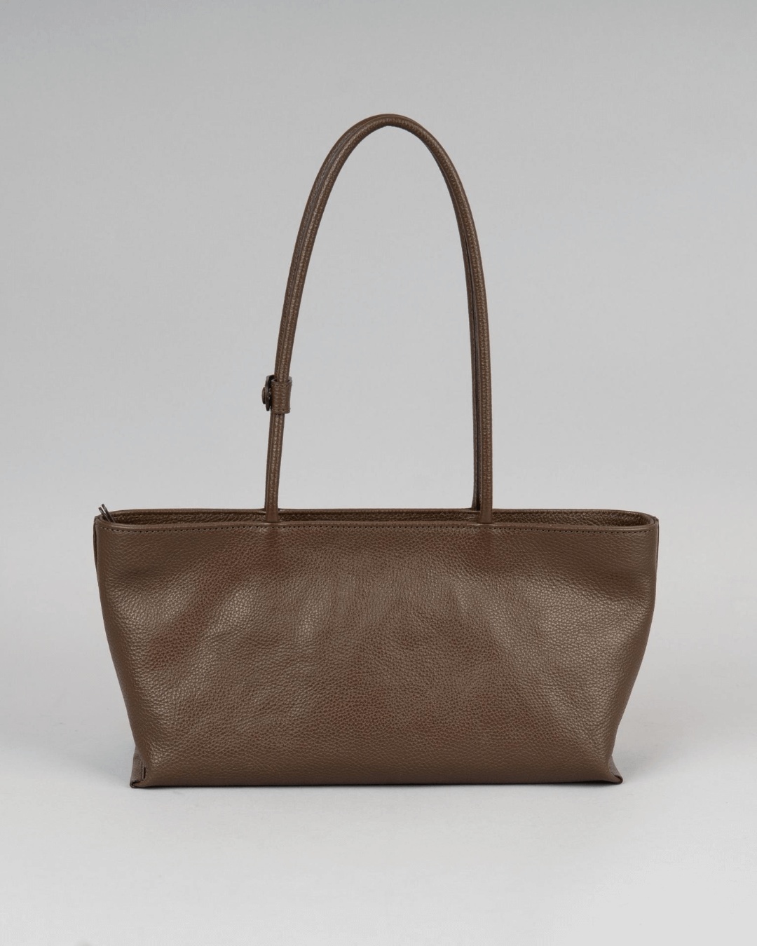 BUCKS AND LEATHER 016 Boat Shopper