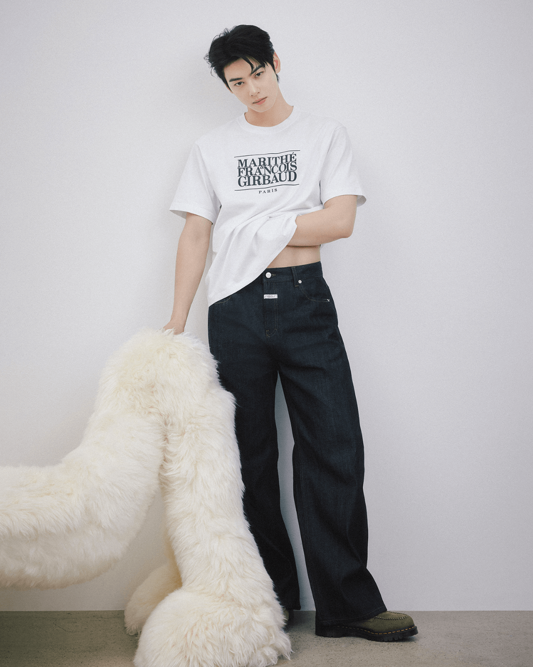 Marithe 004 Classic Logo Tee (Unisex)