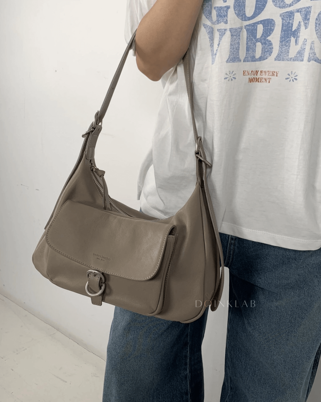 BUCKS AND LEATHER 020 Pocket Hobo