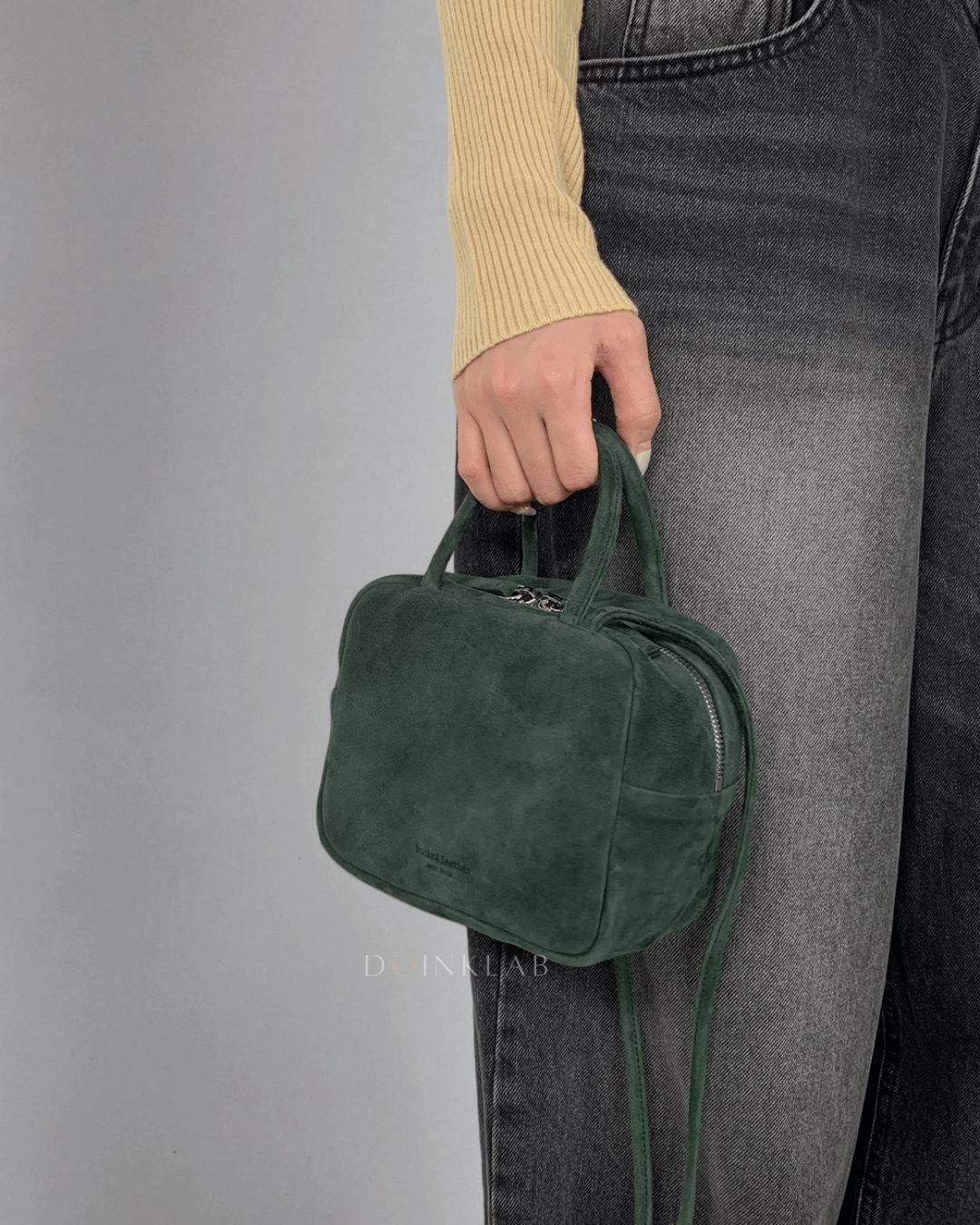 BUCKS AND LEATHER 028 Block Mini