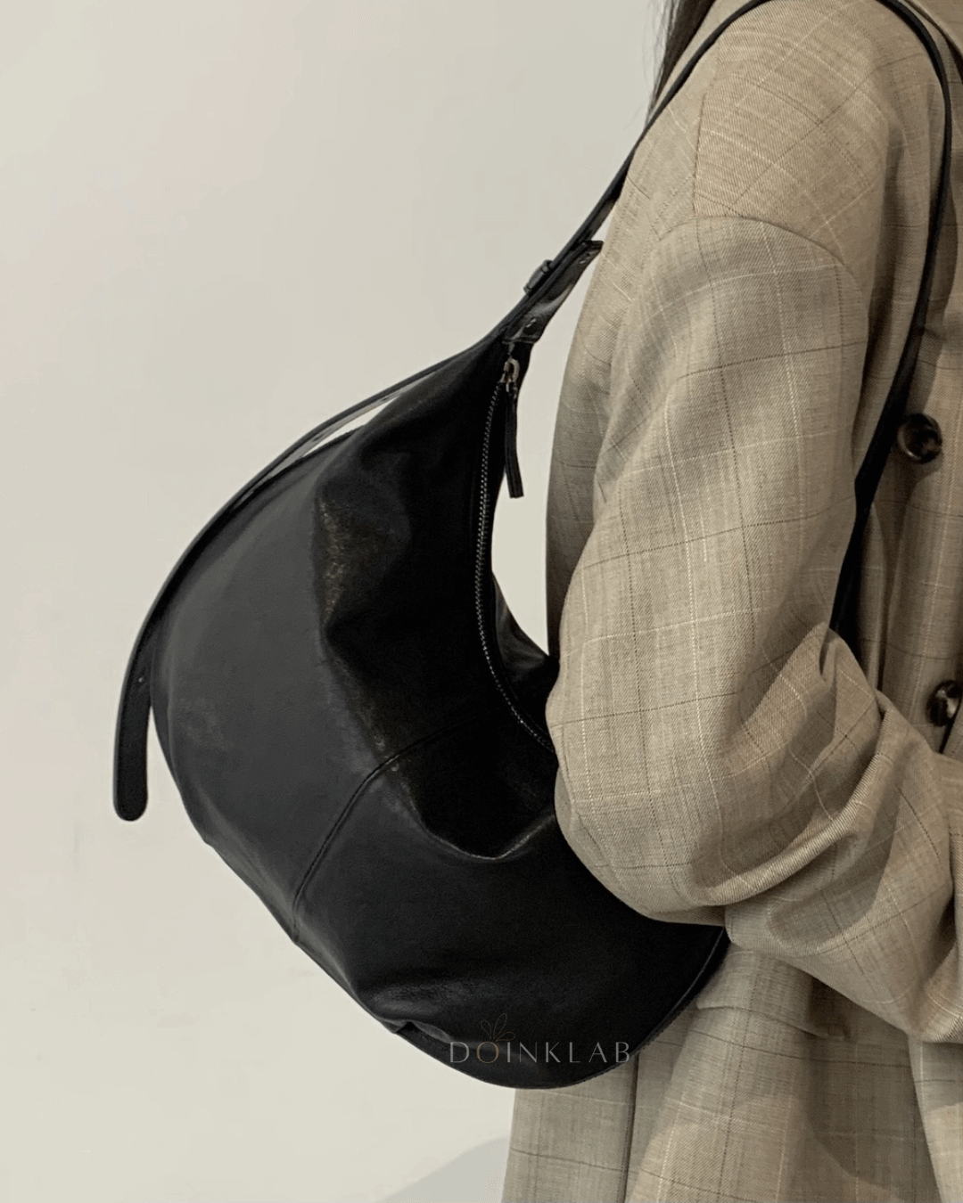 BUCKS AND LEATHER Bow Bag