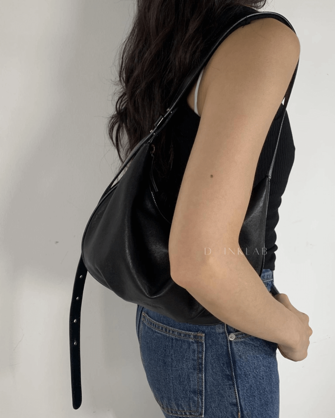 BUCKS AND LEATHER Bow S