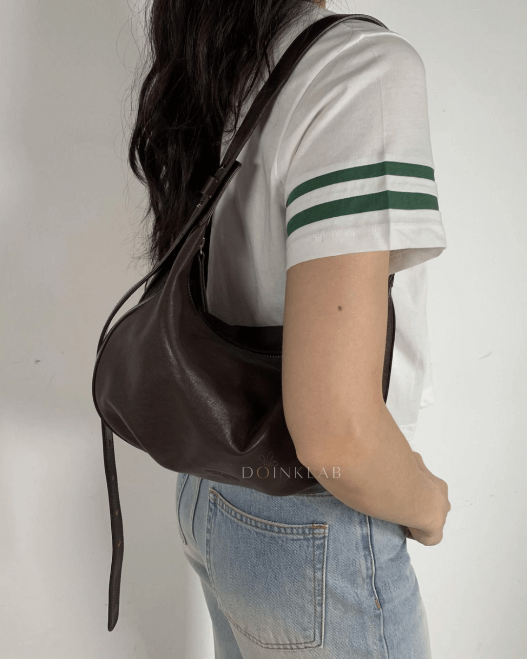 BUCKS AND LEATHER Bow S