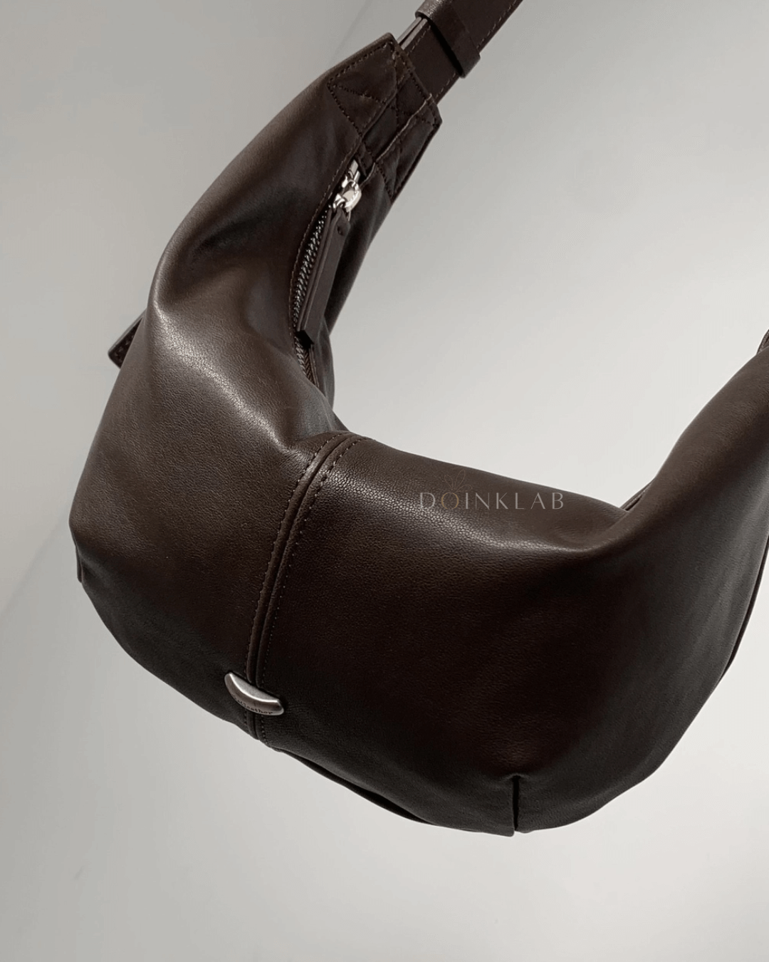 BUCKS AND LEATHER Curve Mini
