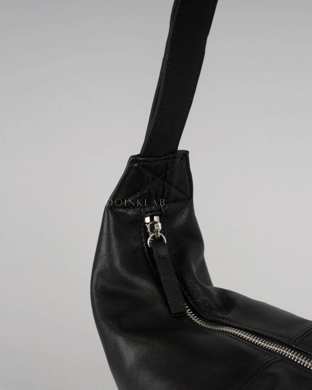 BUCKS AND LEATHER Curve Mini