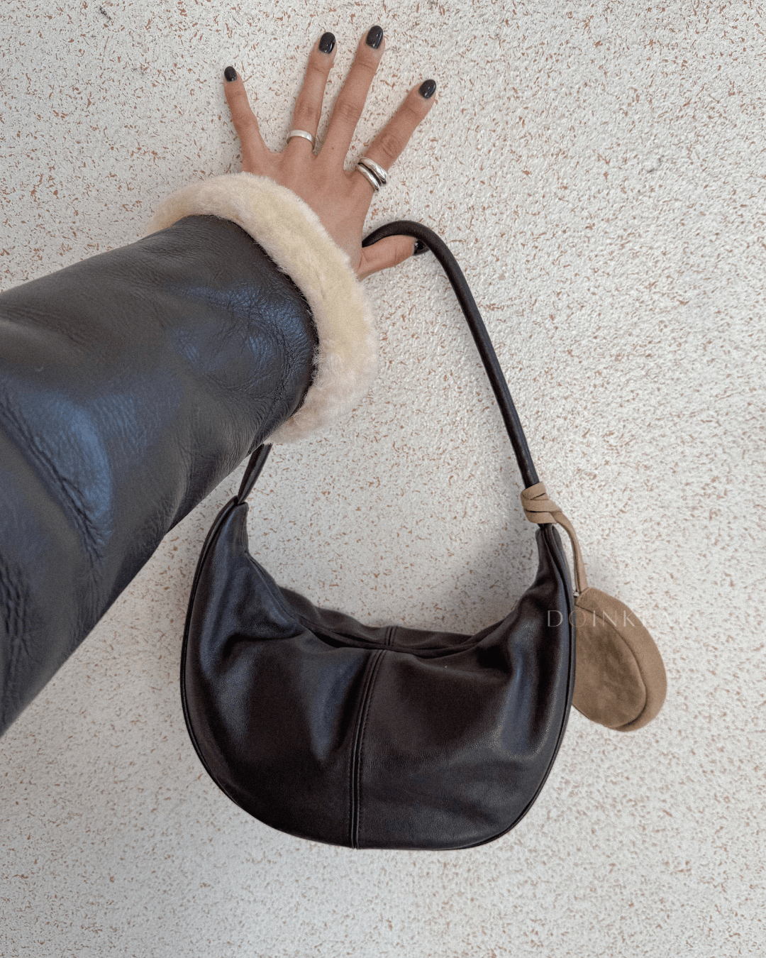 BUCKS AND LEATHER  026 Curve Shoulder S
