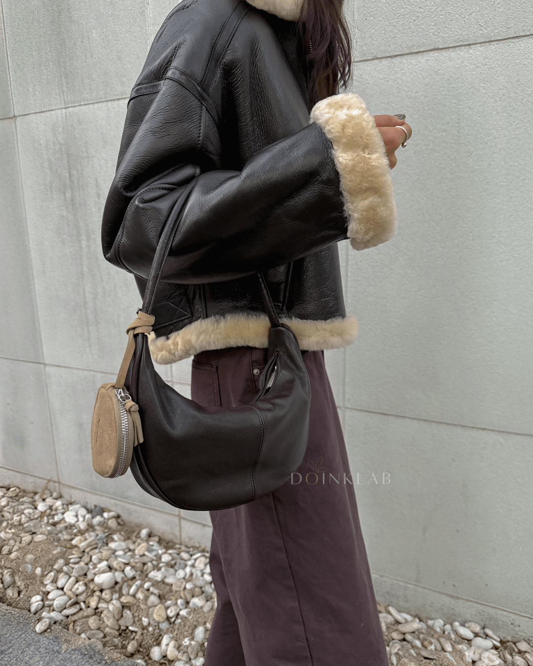 BUCKS AND LEATHER  026 Curve Shoulder S