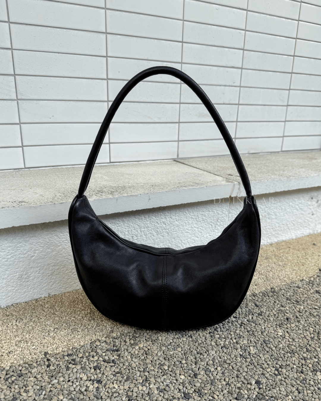 BUCKS AND LEATHER  026 Curve Shoulder S