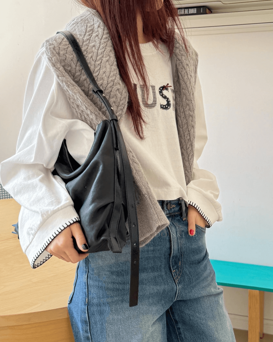BUCKS AND LEATHER 019 Day Shoulder L