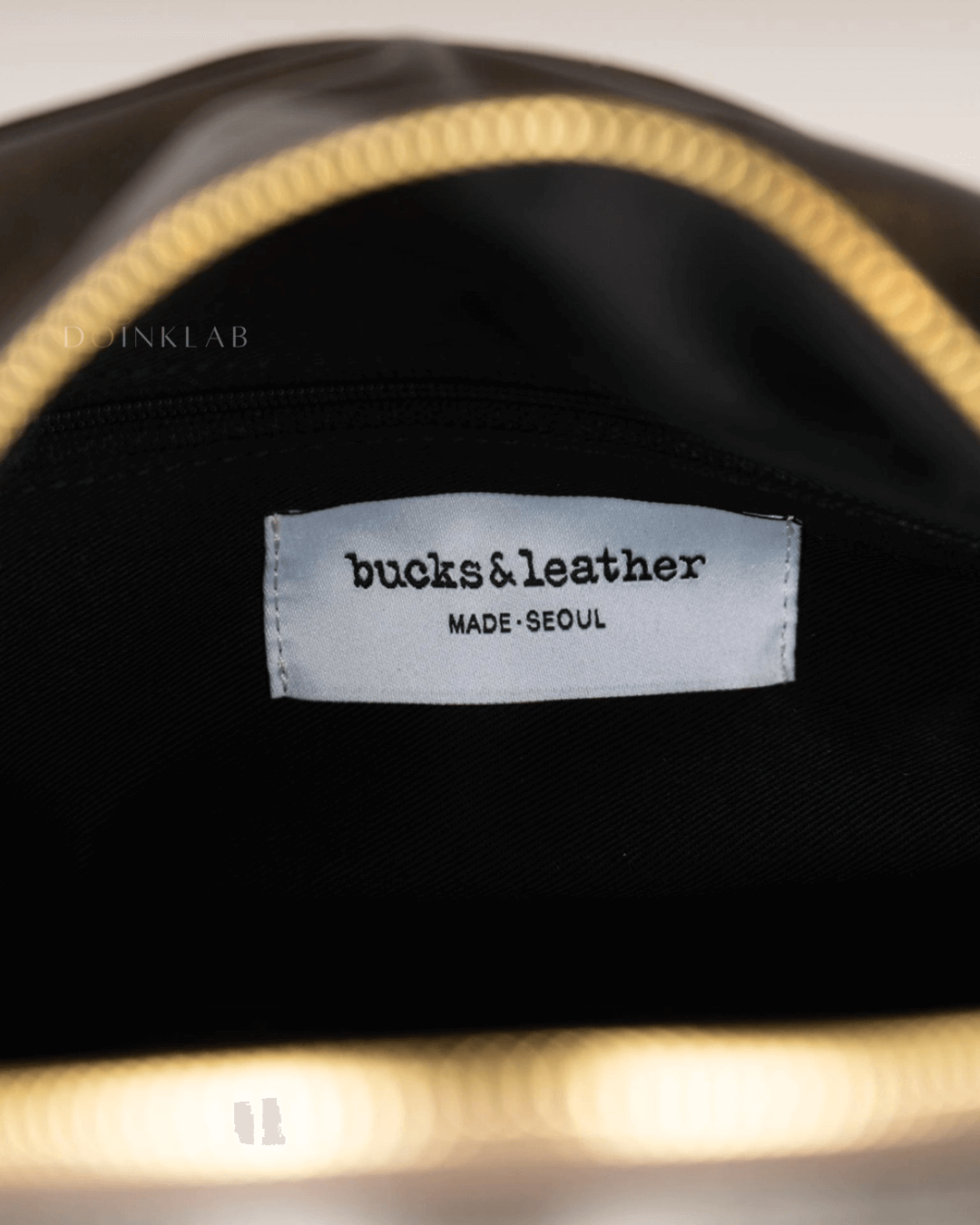 BUCKS AND LEATHER Taco Bag