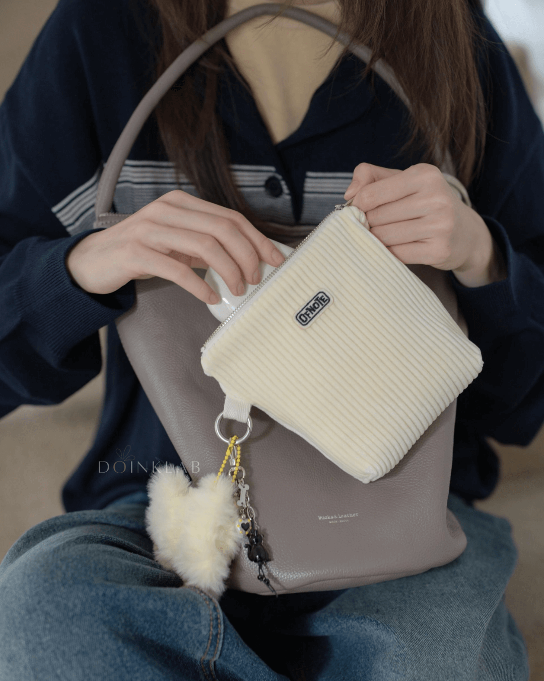 BUCKS AND LEATHER 031 Tube Bag