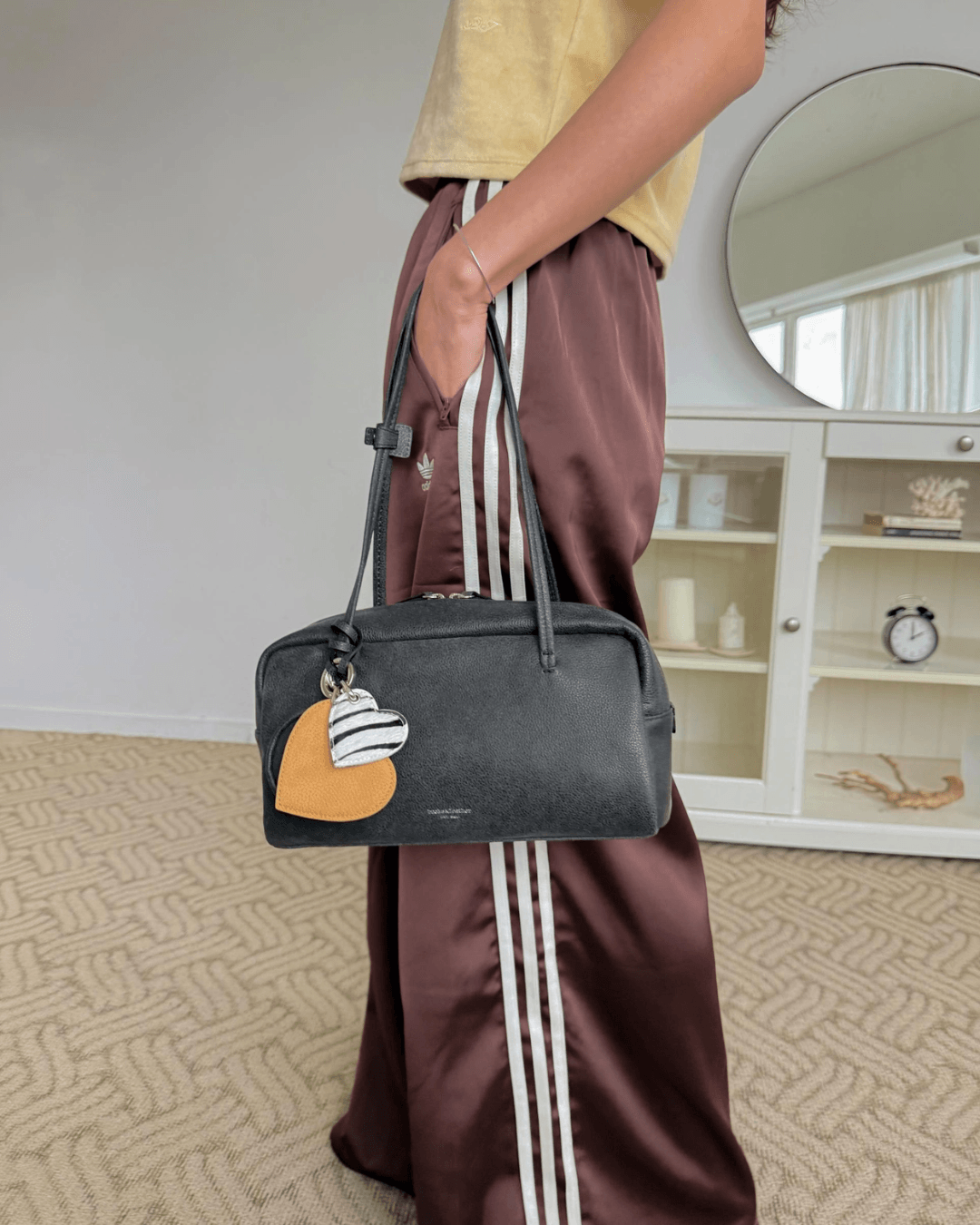 BUCKS AND LEATHER POUND BAG