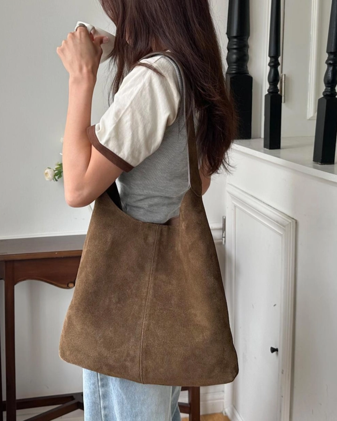 BUCKS AND LEATHER Moon Shopper