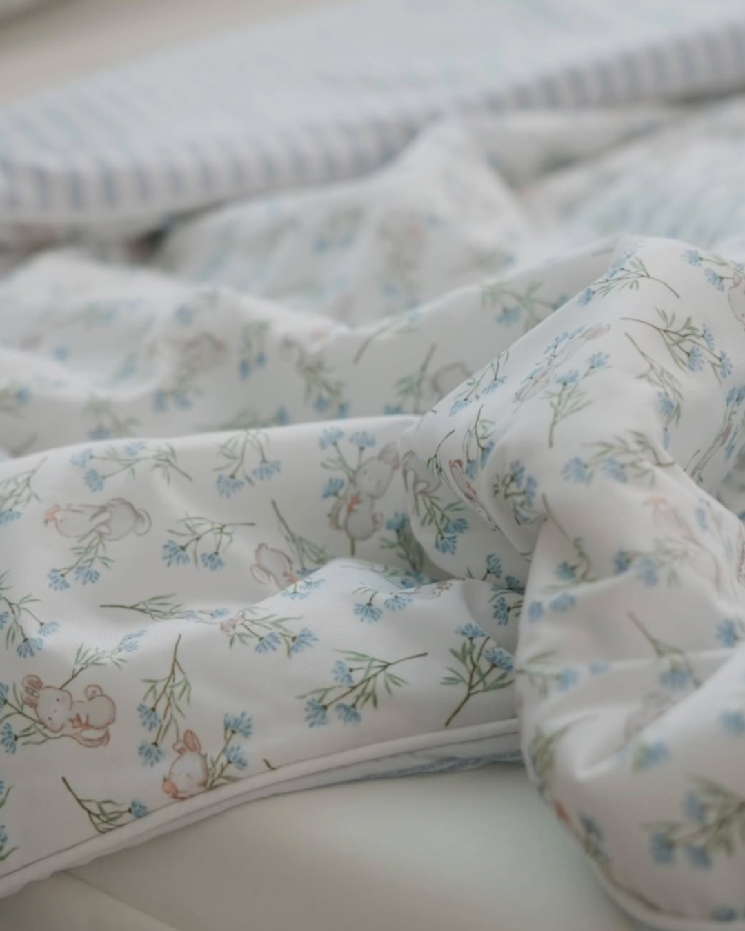 冰冰被 花野兔兔 Cooling Blanket Wildflower Bunny