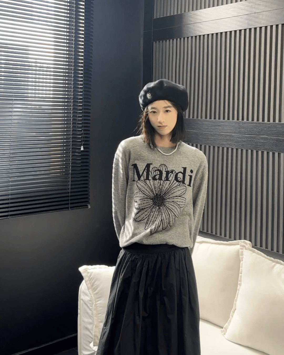 MARDI MERCREDI CASHMERE CREW NECK FLOWERMARDI