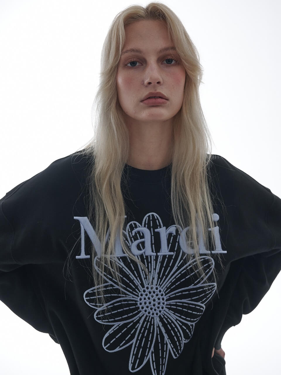 MARDI MERCREDI Sweatshirt Flowermardi Needlework