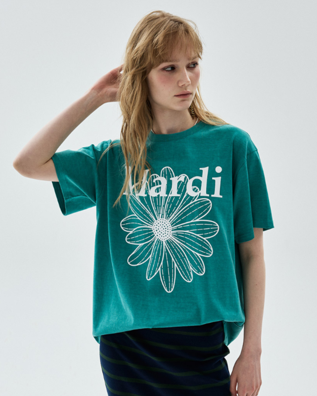 MARDI 112 TSHIRT FLOWERMARDI PIGMENT WASHING