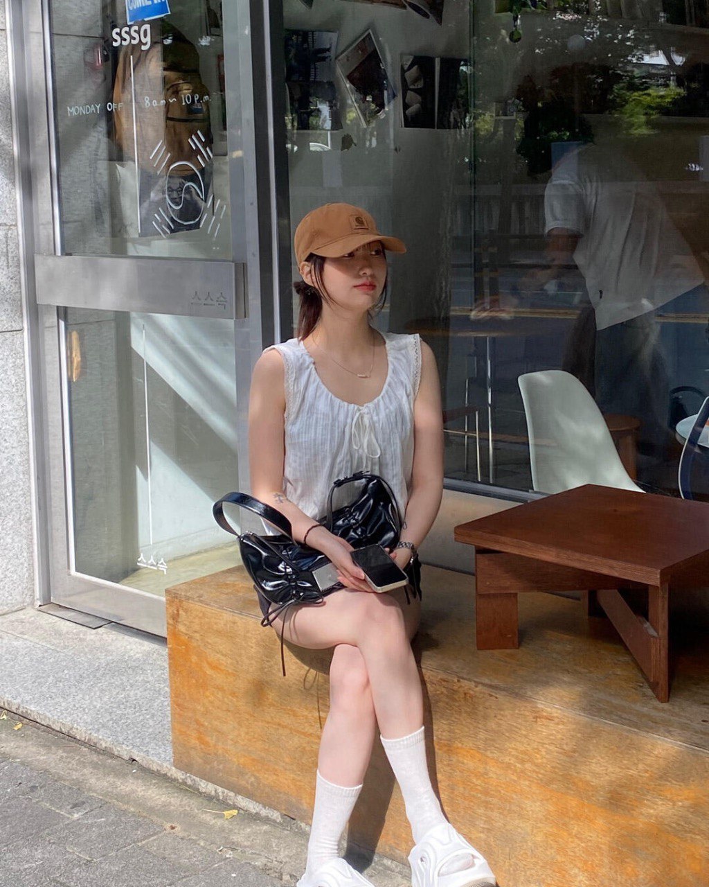 MATIN KIM Half Shirring Ribbon Round Bag