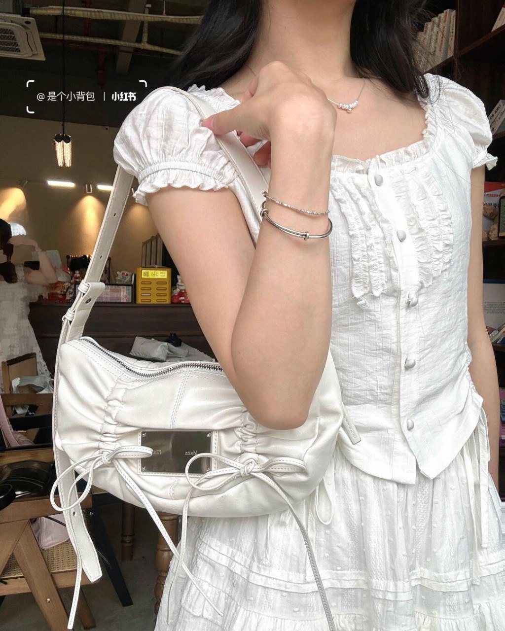 MATIN KIM Half Shirring Ribbon Round Bag