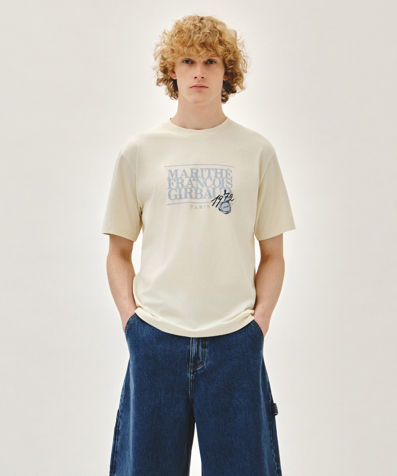 Marithe 075 STAMP CLASSIC LOGO TEE (unisex)