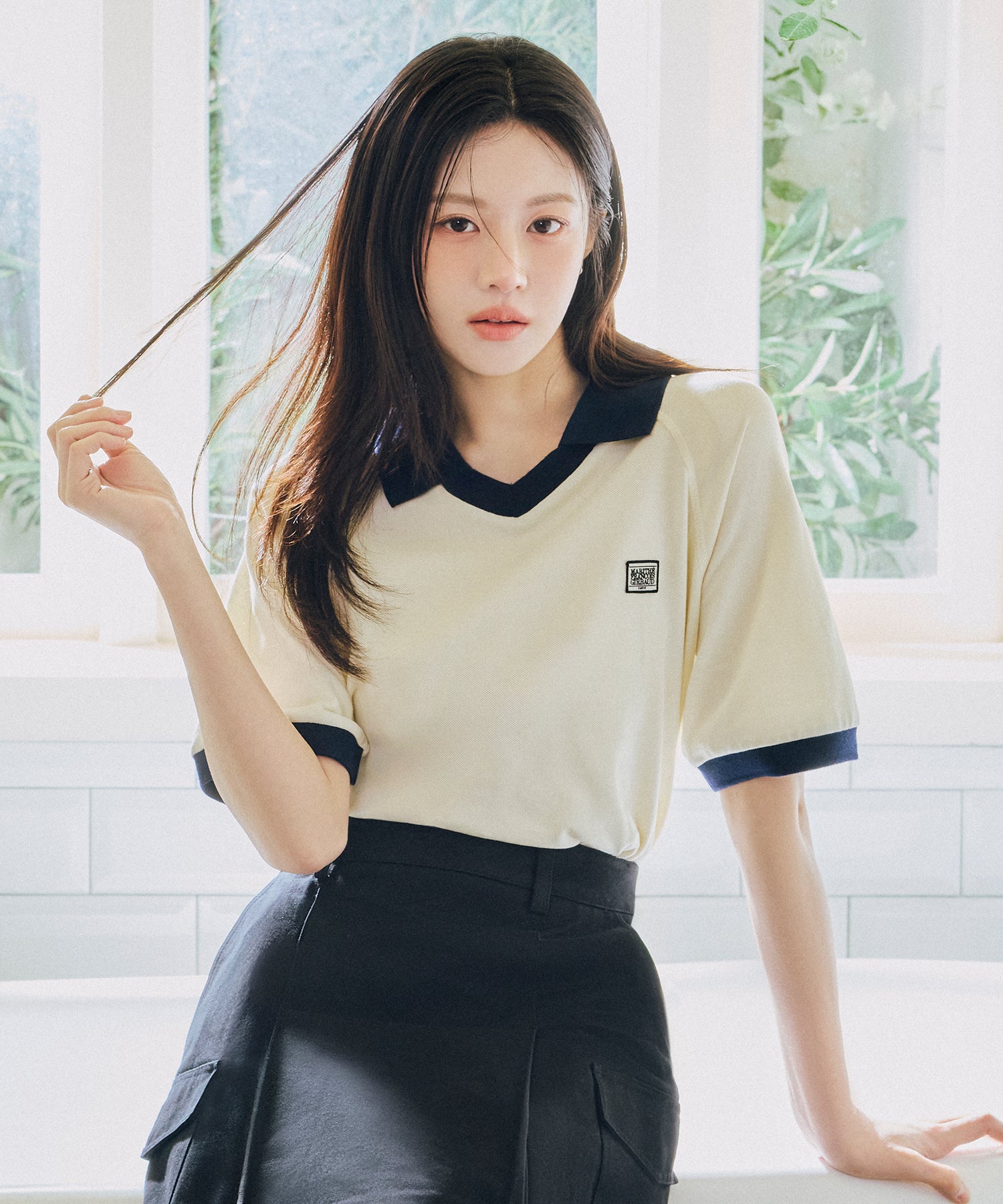Marithe 077 SMALL CLASSIC LOGO PK COLLAR POINT TEE (unisex)