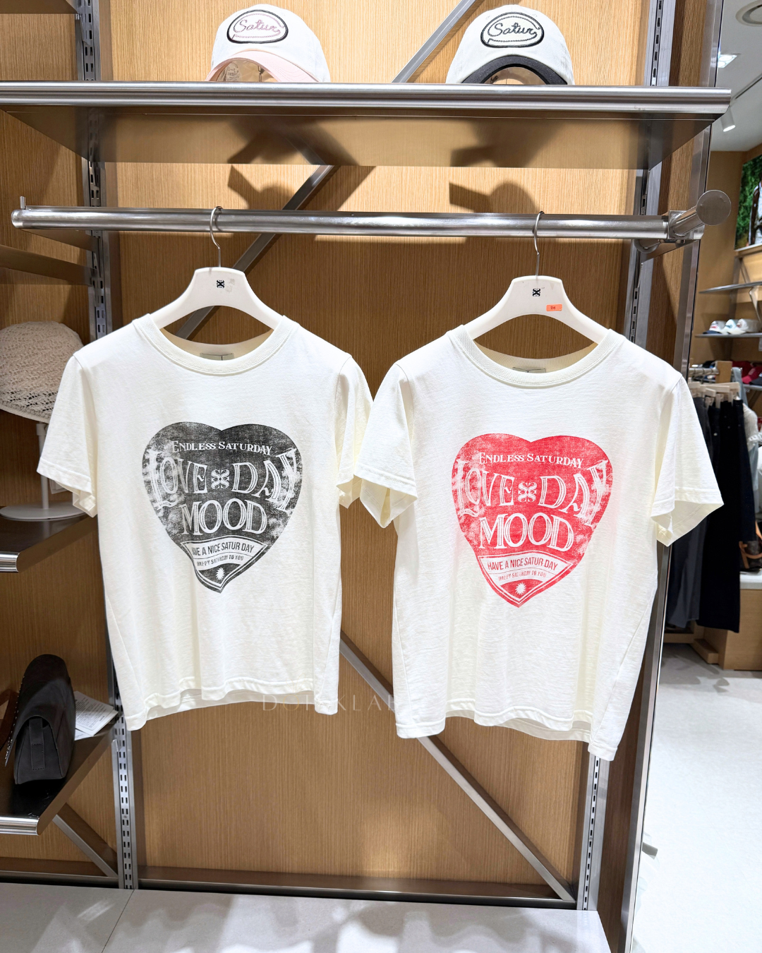 SATUR 002 (W) Saturday Retro Mood Graphic T-Shirt