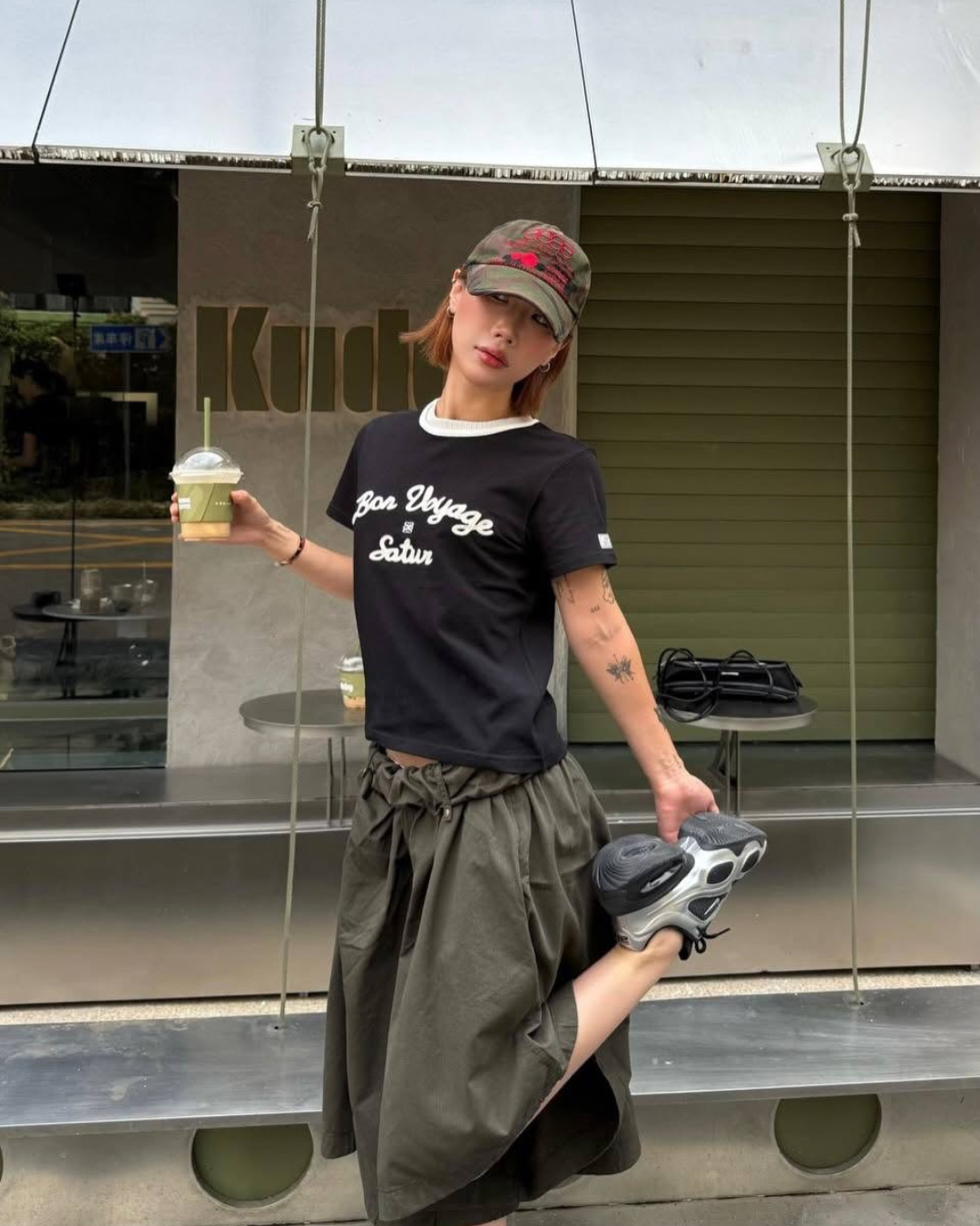 SATUR 003 (W) Satur Logo Voyage T-Shirt