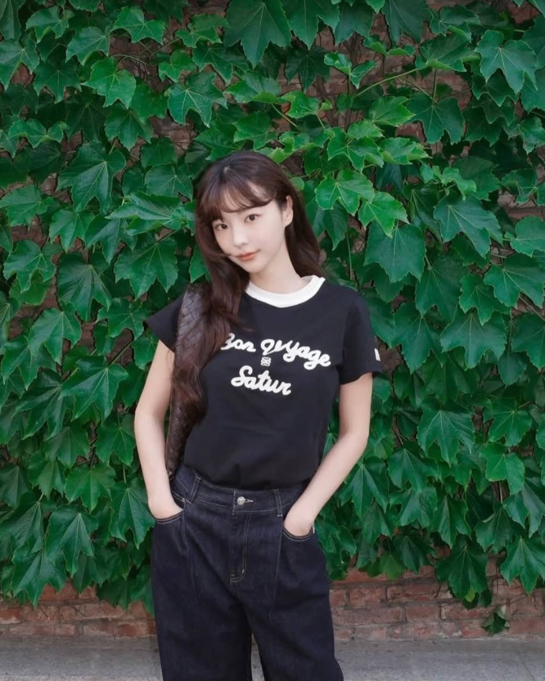 SATUR 003 (W) Satur Logo Voyage T-Shirt