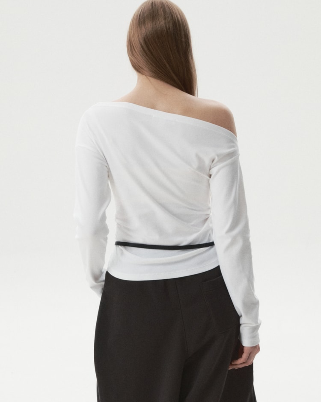 WHOAU 022 One-Shoulder Long Sleeve T-shirt