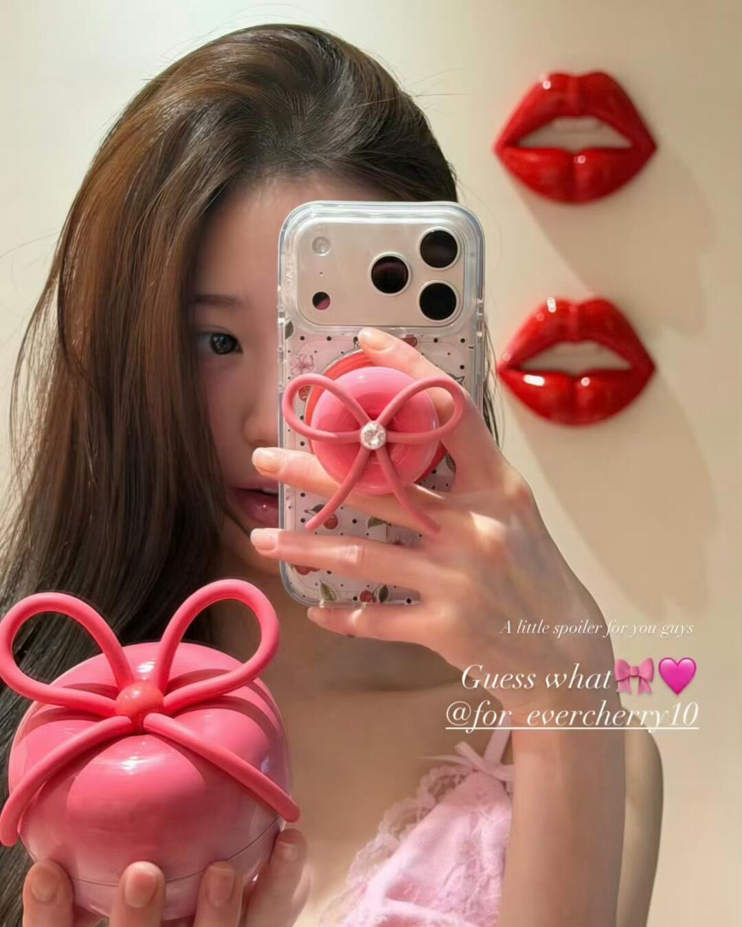 [WONYONG'S PICK] Medicube Ribbon Cherry Glass Hair Brush