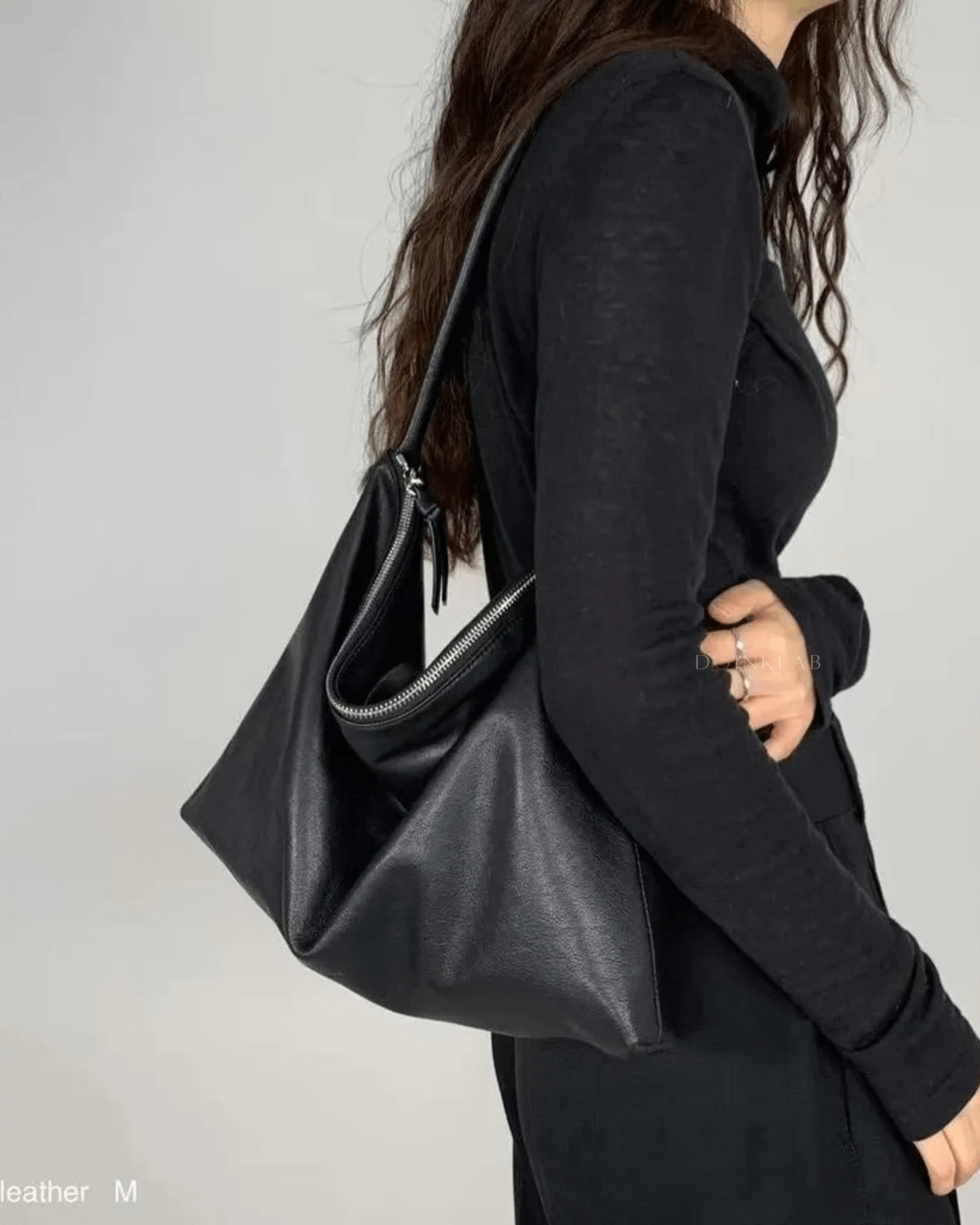 Bucks and Leather Momo M 拉链慵懒垂坠款 - 中号 M 008