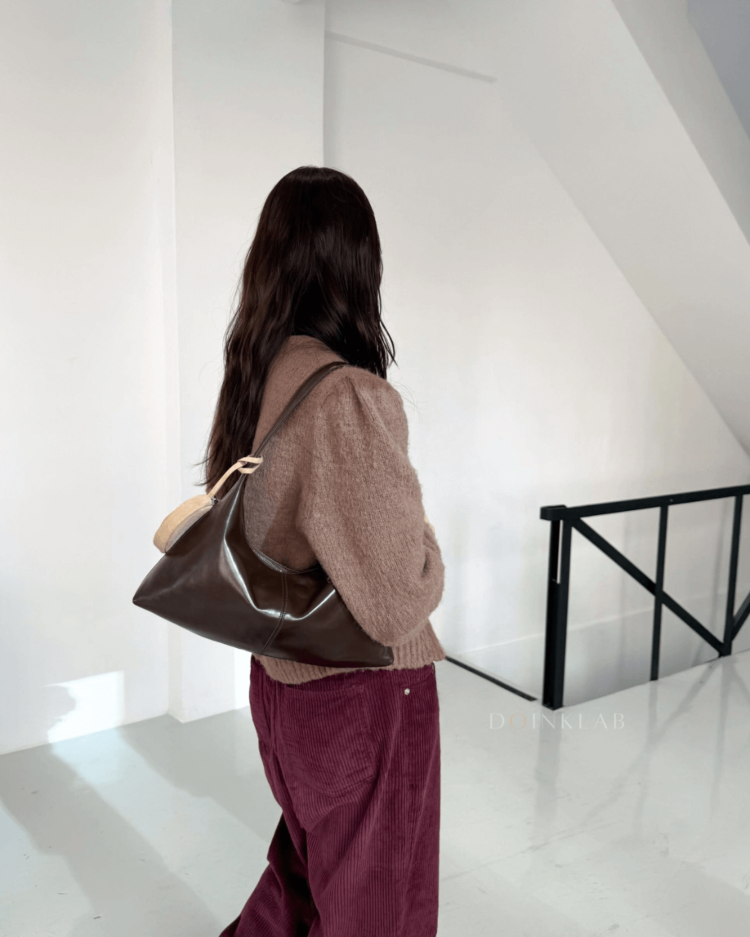 BUCKS AND LEATHER Monet Bag Pull Up 亮面腋下包