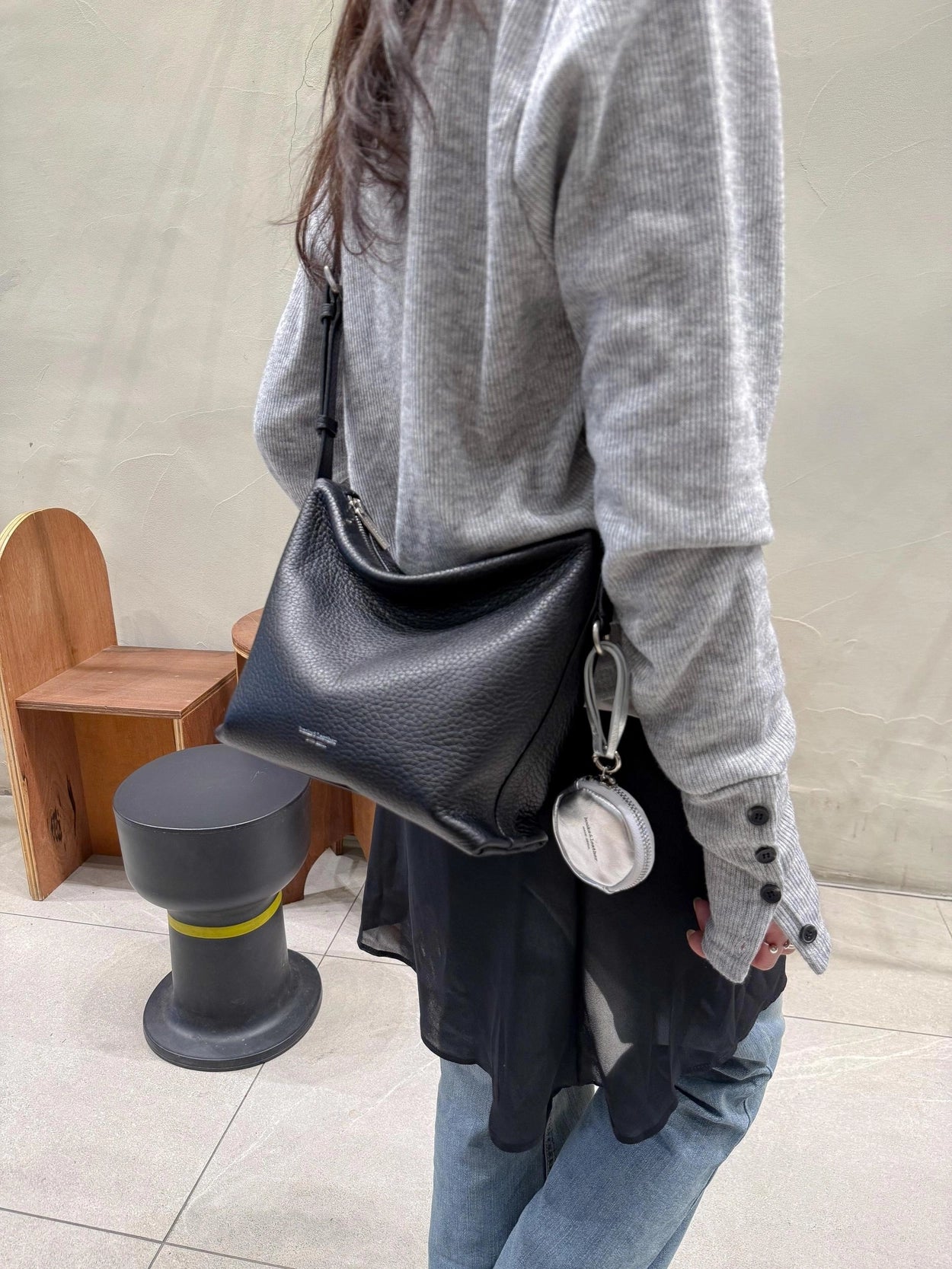 BUCKS AND LEATHER Low Bag Pull Up 新款拉链慵懒包 -亮面