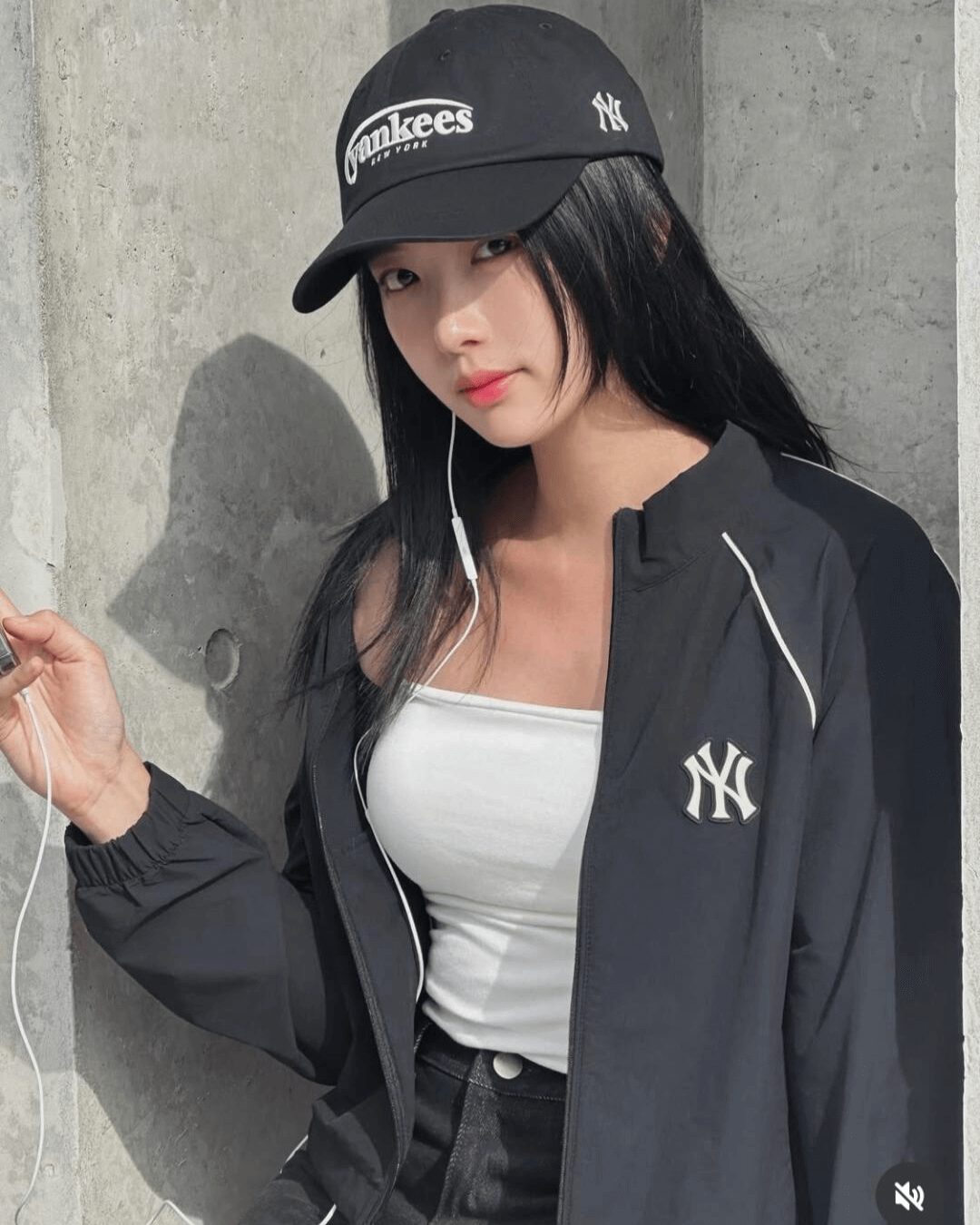 MLB 04 Cap