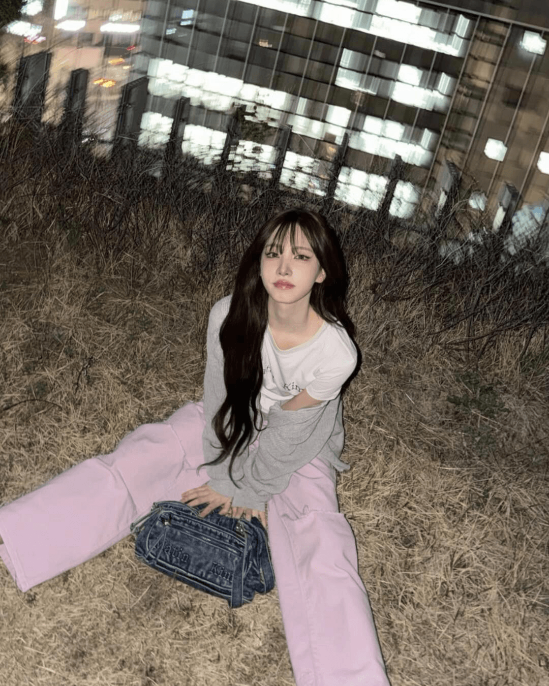 MATIN KIM 017 Dust Denim One Pocket Shoulder Bag (Blue)