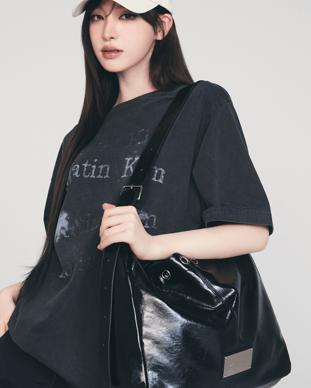 MATIN KIM 036 Eyelet Point Layered Big Shoulder (Black)