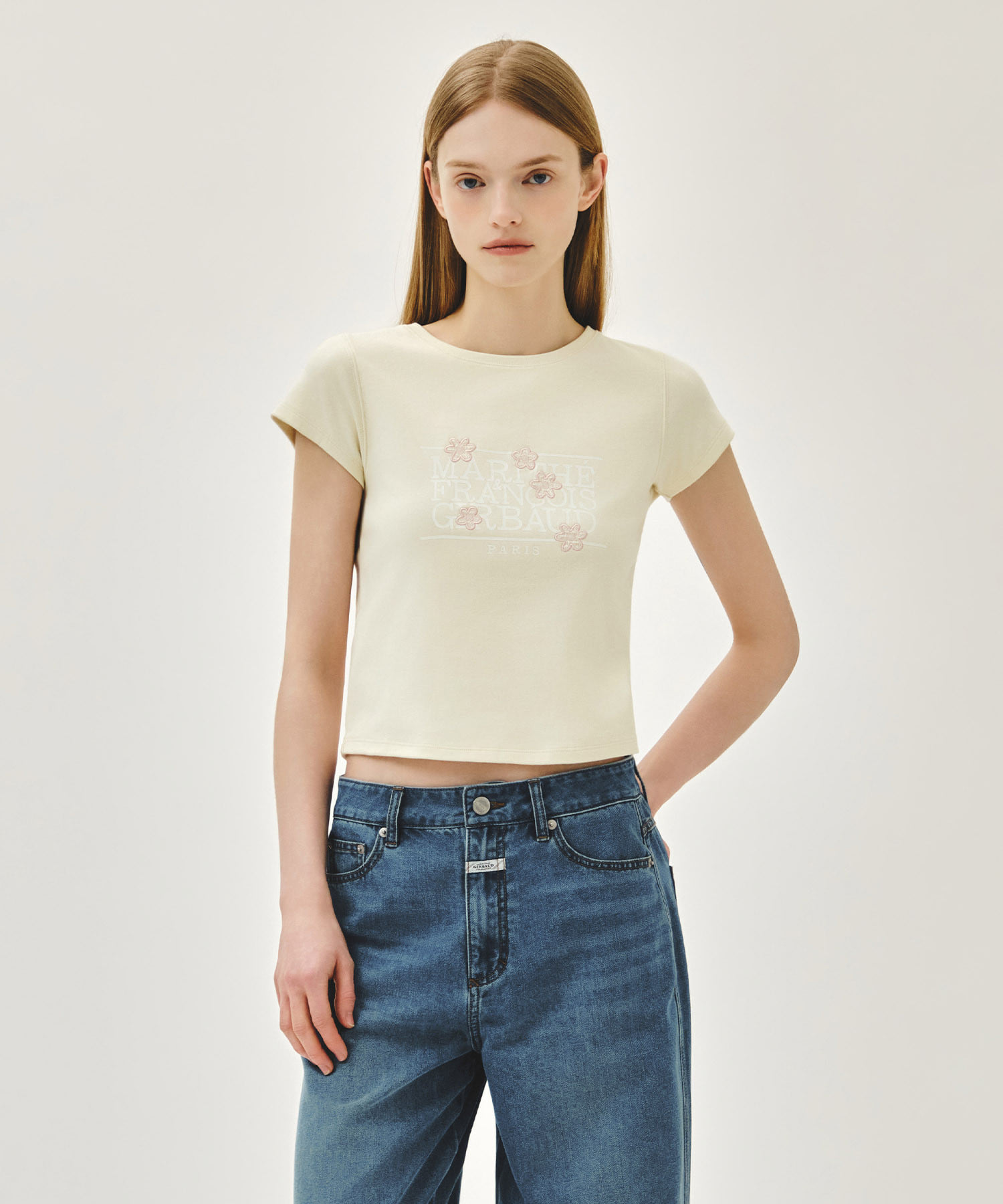 Marithe 053 W FLOWER CLASSIC LOGO CAP SLEEVE SLIM CROP TEE
