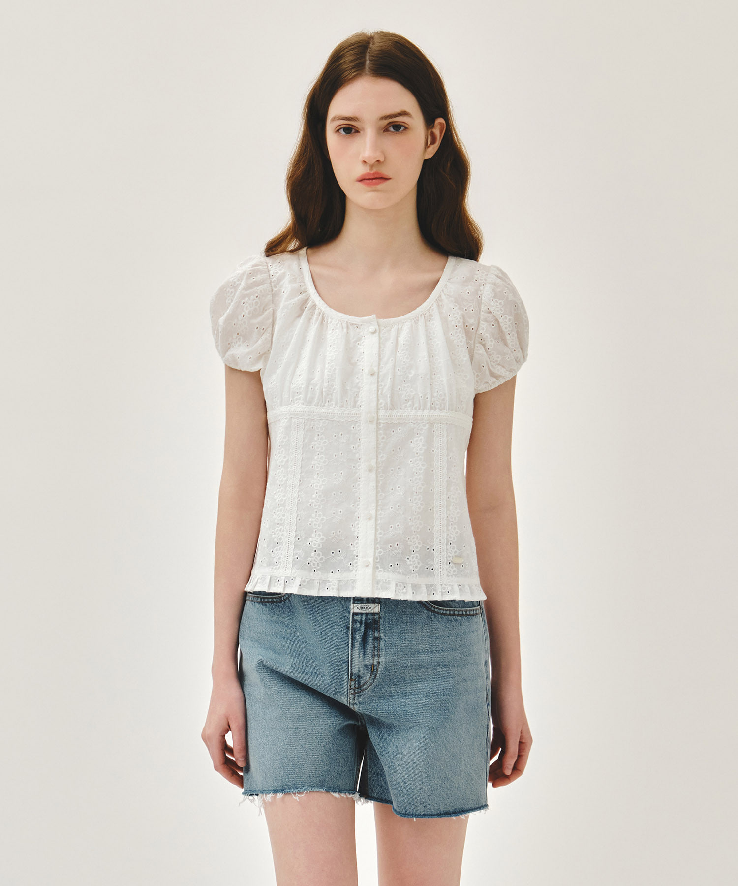 Marithe 066 W PUFF SLEEVE LACE SHIRT