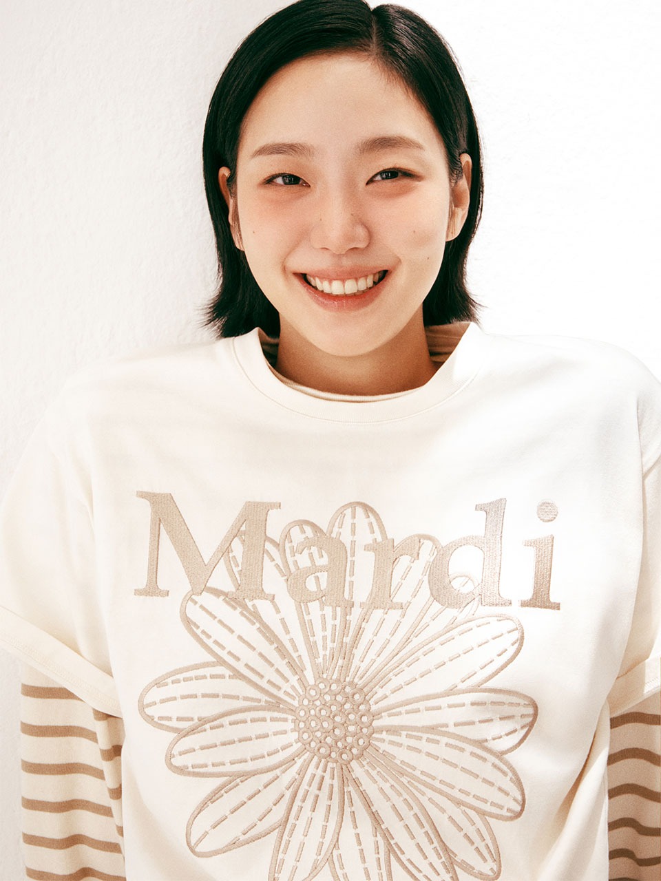 MARDI 111 TSHIRT FLOWERMARDI NEEDLEWORK_CREAM BEIGE